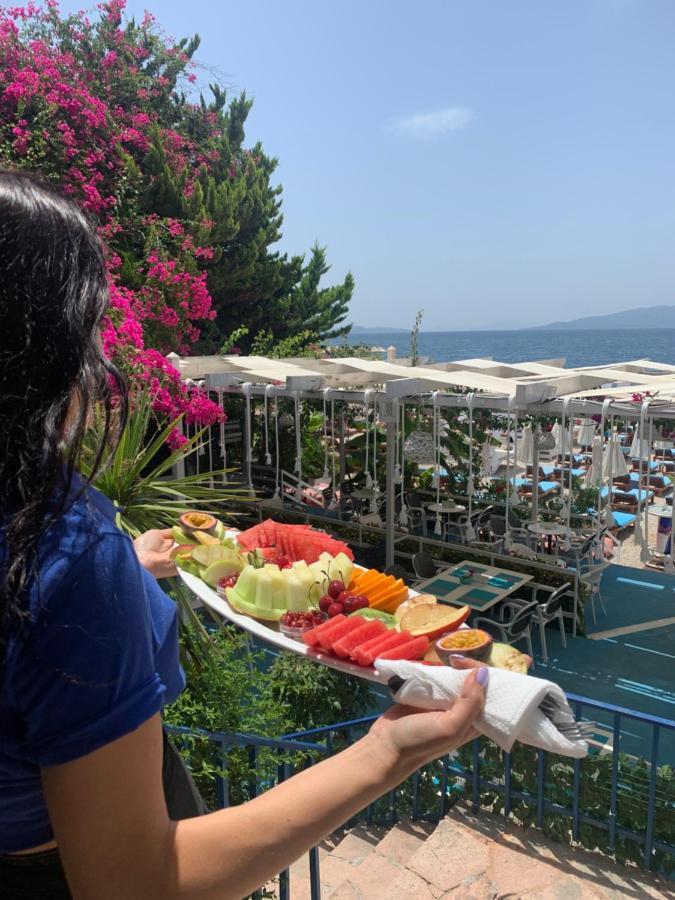 Cocktail & Dreams - Beach Hotel ซารานเดอ ภายนอก รูปภาพ